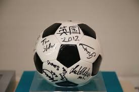 ＂屠龙勇士变恶龙！CBA儒帅邱彪“情绪失控”冲场内狂喷裁判被驱